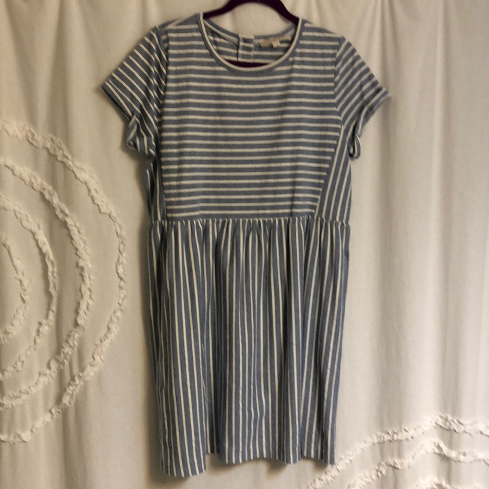 Loft Blue and White dress with pockets size Large
